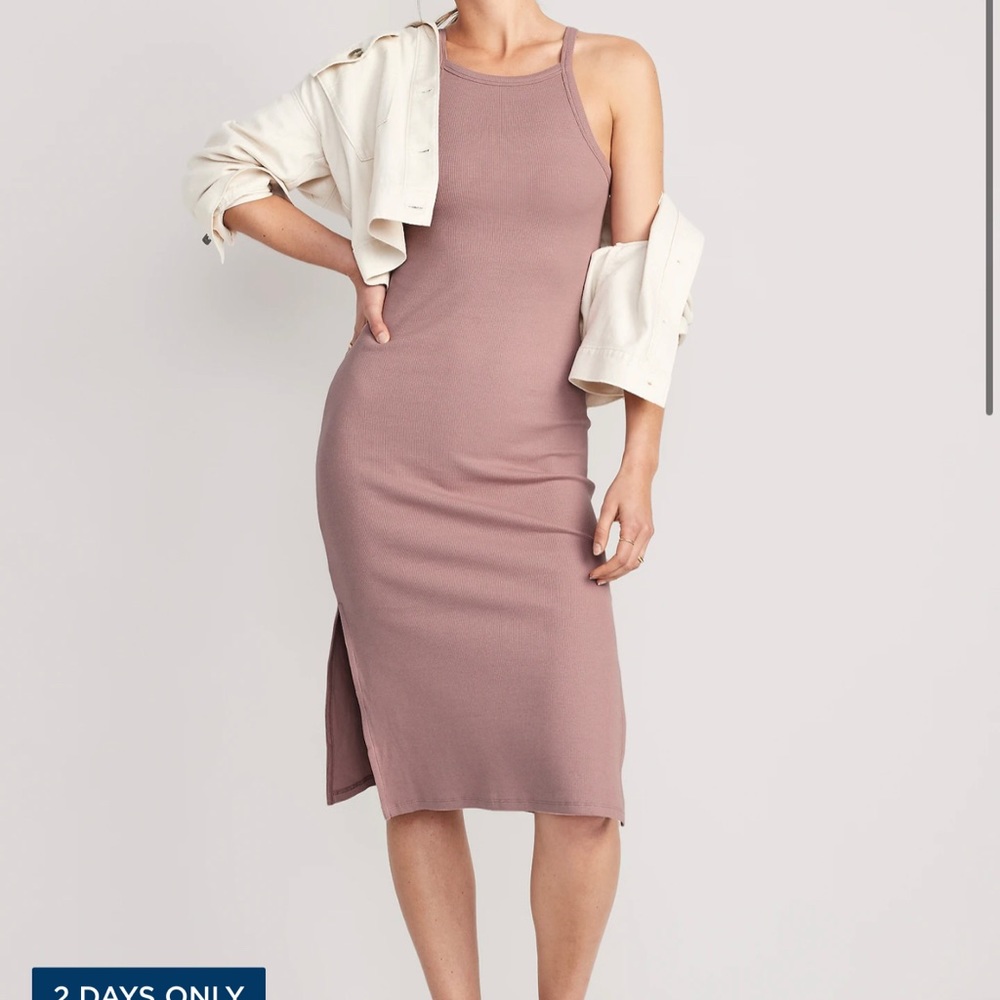 Never worn Old Navy Dress. Size Medium